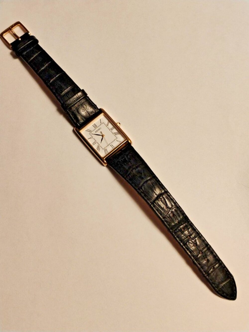 Men’s Seiko Classic Style Tank Watch, With Original Leather Band New Battery